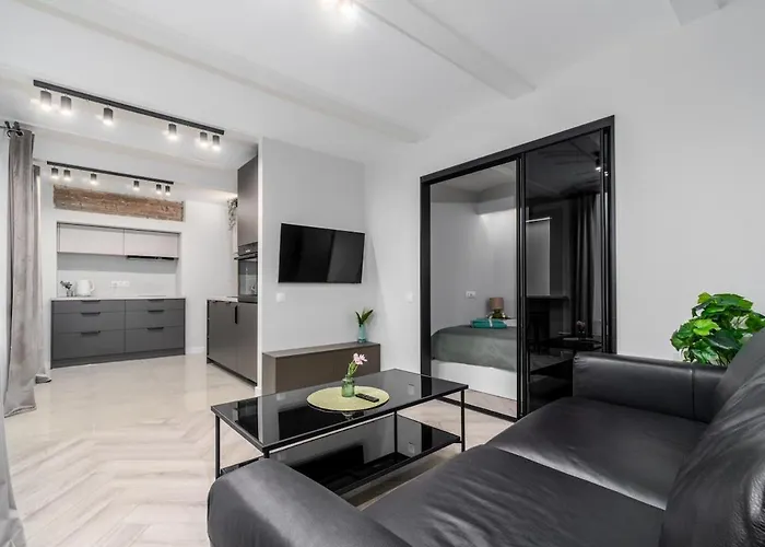 Old Town Jacuzzi Apartman