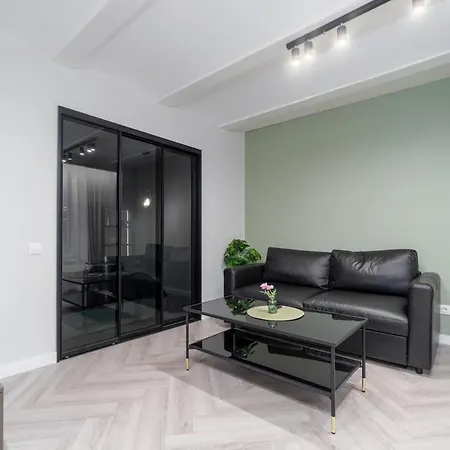 Old Town Jacuzzi 公寓